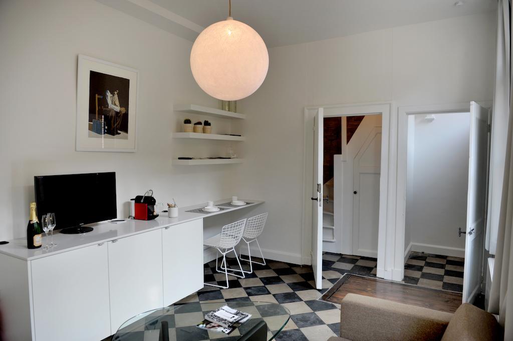 Guesthouse Bernardin أنتويرب الغرفة الصورة